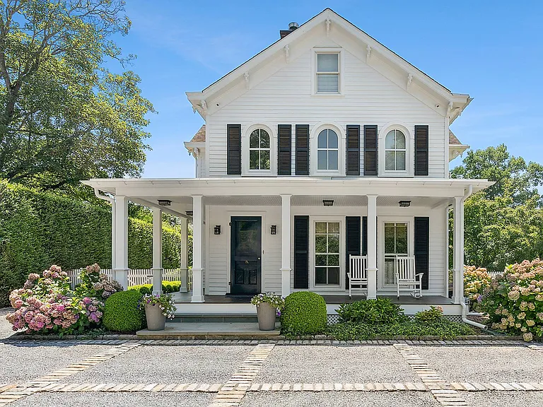 232 Hill St — Photo 1