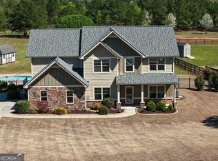 151 Rock House Rdg, Senoia, GA 30276