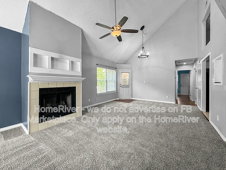2817 Old Carriage Ln — Photo 9