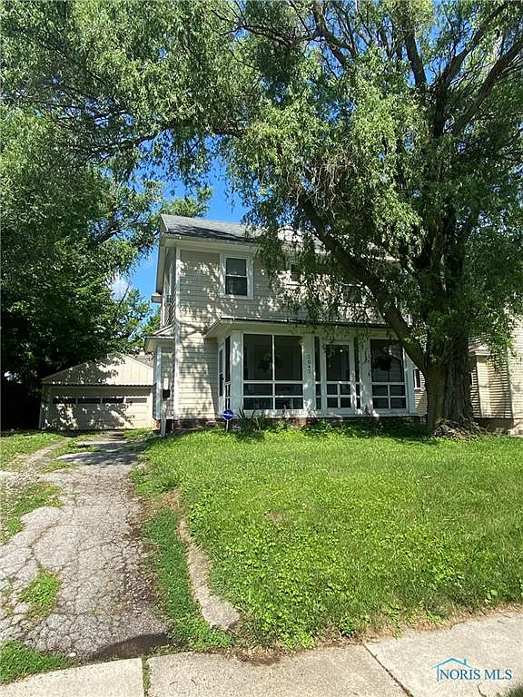 2047 Wyndhurst Rd photo 1
