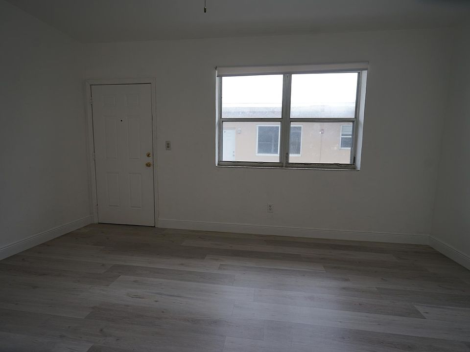 1st image of 1800 SW 22nd Ave #13