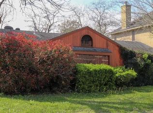 4533 Holly St, Bellaire, TX 77401