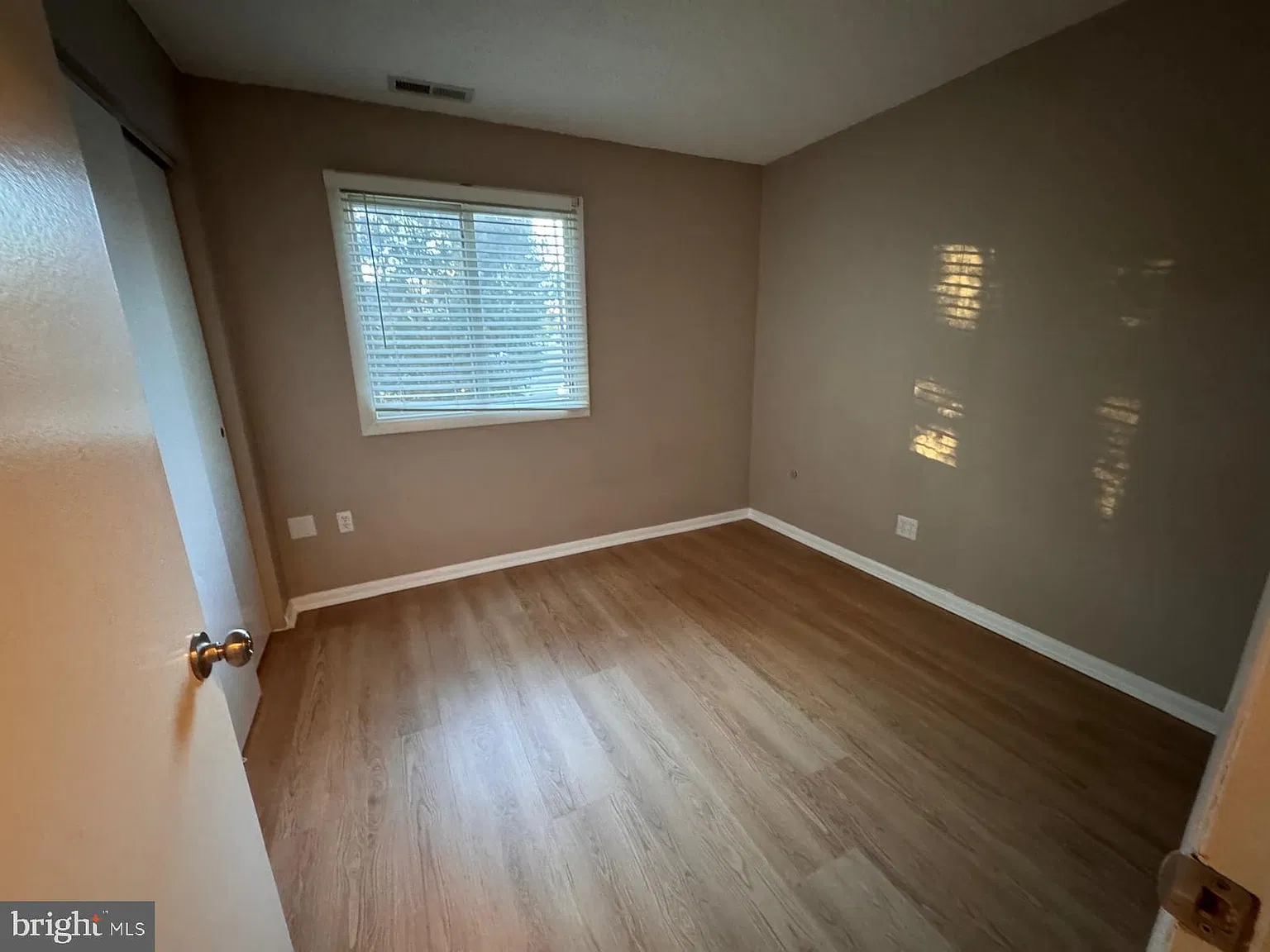 2 bed, 2.0 bath, 952 sqft, $2,300 — Photo 4