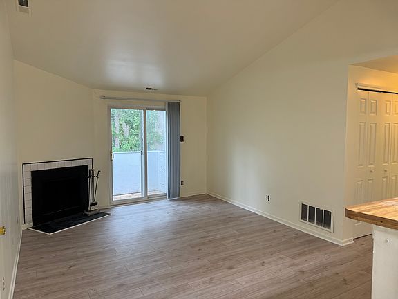5th image of 95 Pleasant Ave #95