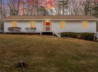 3757 Crestbrook Ln, Pfafftown, NC 27040