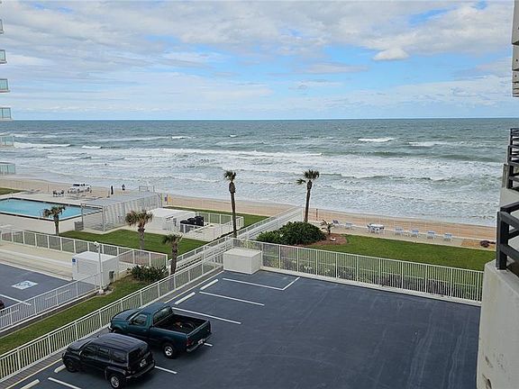 2nd image of 2900 N ATLANTIC AVENUE #305