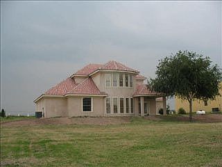 2nd image of 406 Anaqua Dr