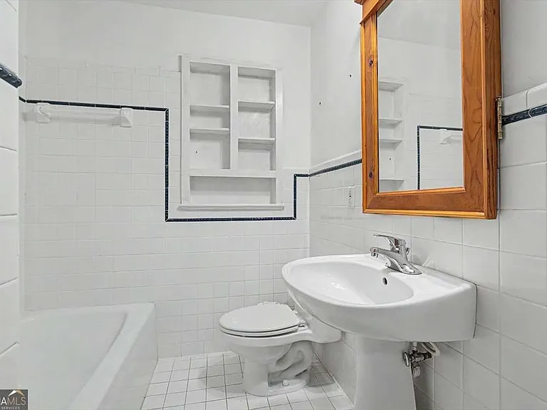 269B W Hermitage Rd NE — Photo 10