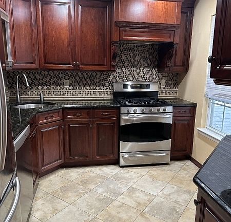 5th image of 1026 Castle Rd
