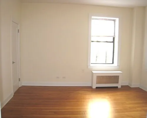 Rented by Metropolitan Equities | media 17