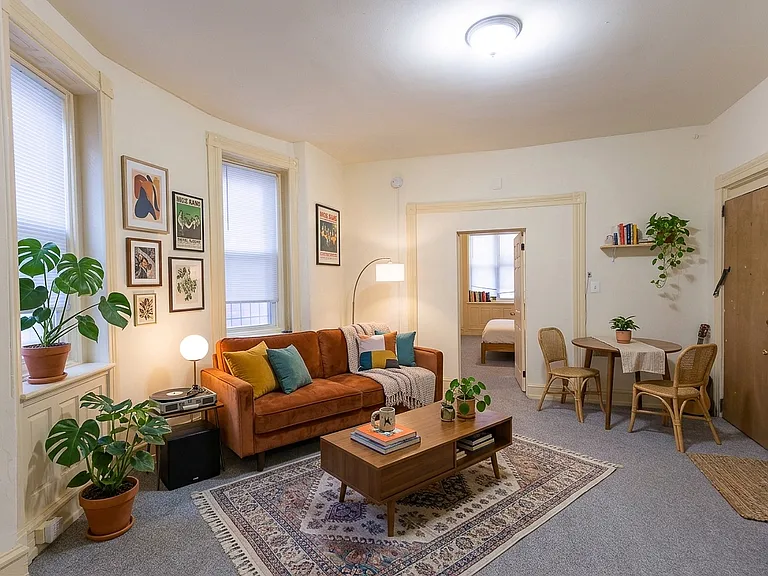 4021 Pine St #1 — Photo 2