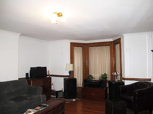 Rented by Stewart Harrison LLC | media 20