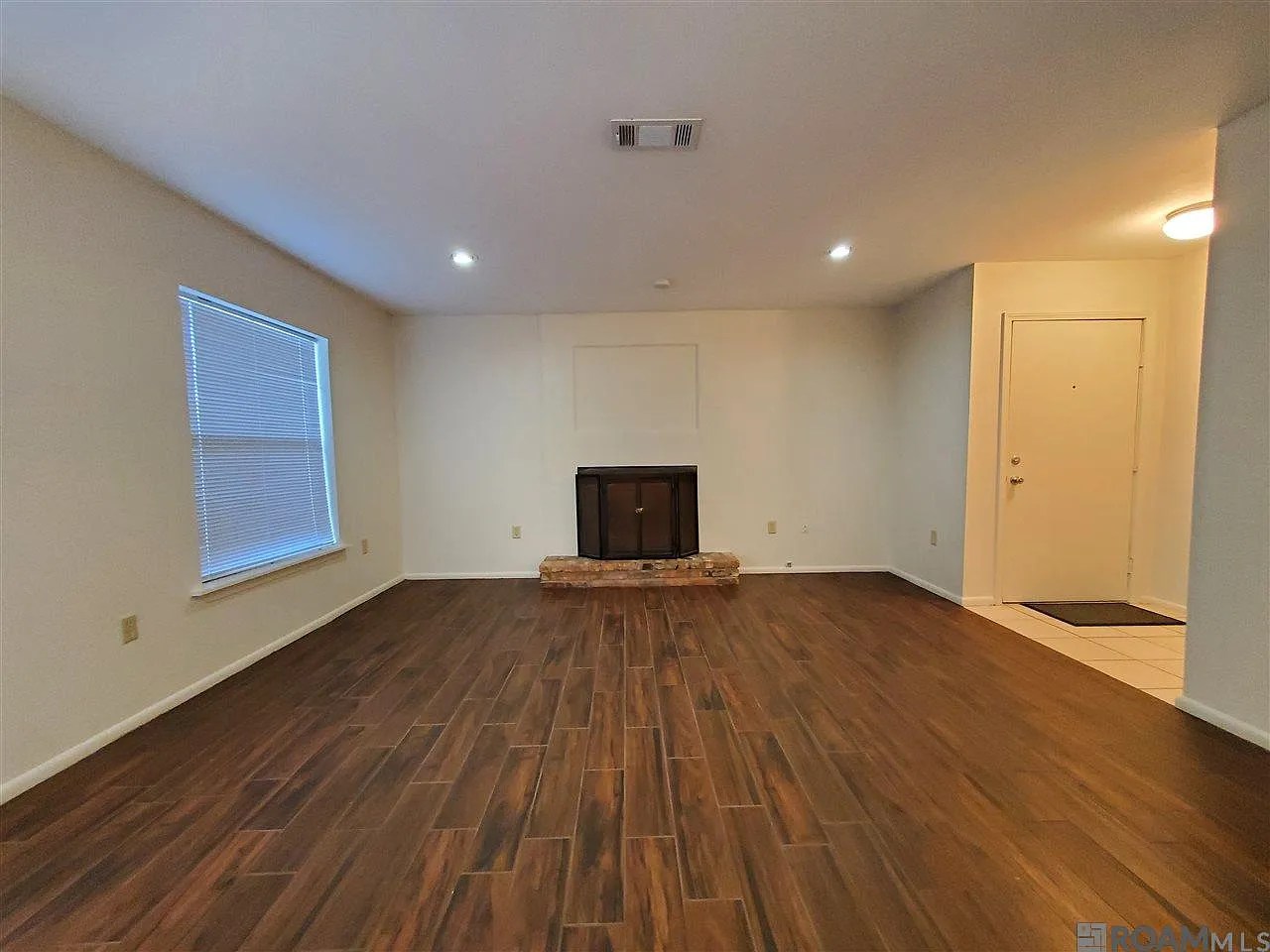 2 bed, 1133 sqft, $1,350 — Photo 2