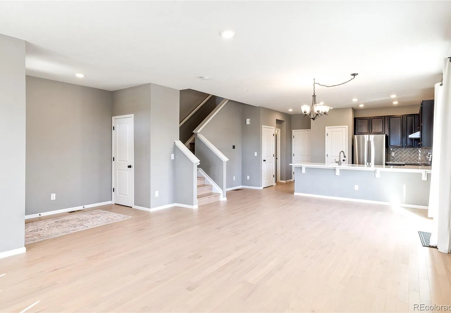 3 bed, 2.5 bath, 1929 sqft, $3,100 — Photo 4