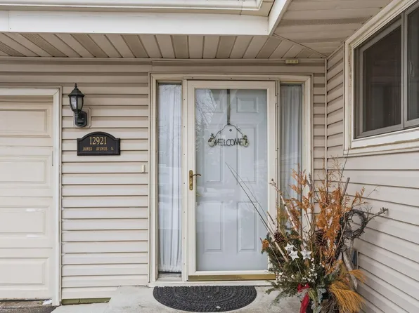 12921 James Ave S, Burnsville, MN 55337