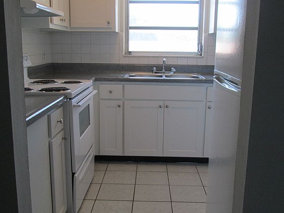 Kitchen pic 2