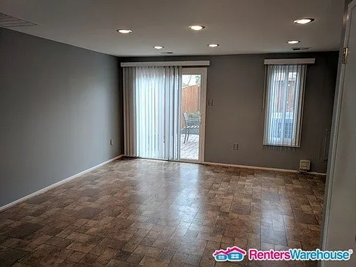 10732 Lester St — Photo 6