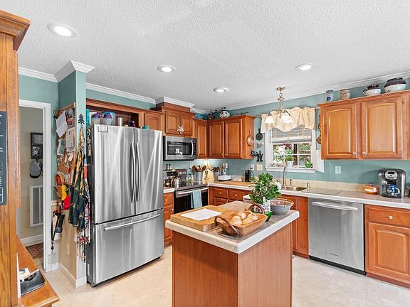 5th image of 1649 Perry Circle