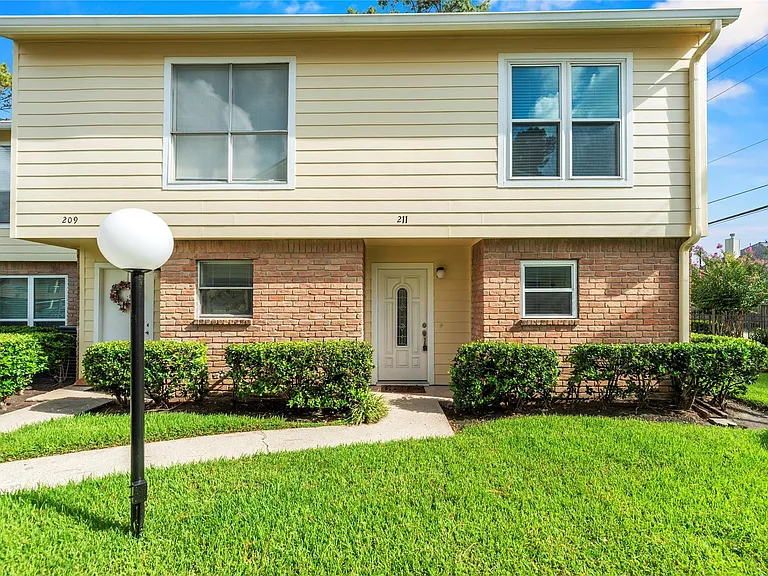 14515 Wunderlich Dr #211 — Photo 1