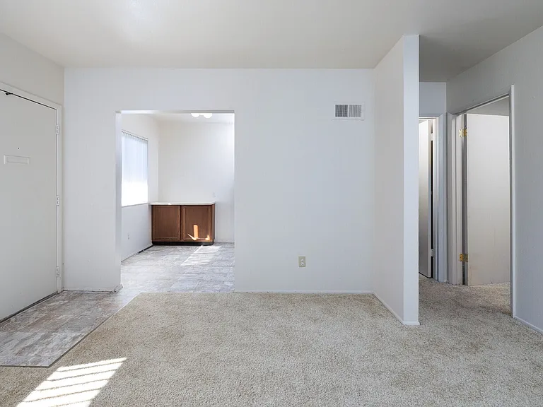 9805 Lilac Dr — Photo 2
