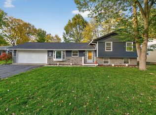 1042 Van Kirk Dr, Marysville, OH