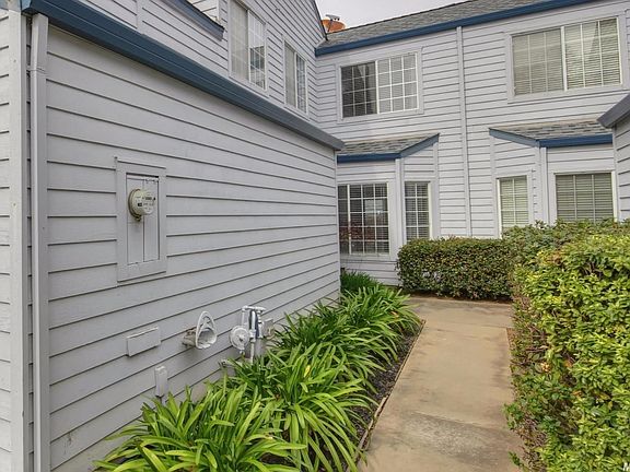 3rd image of 3813 Pasadena Ave APT 26