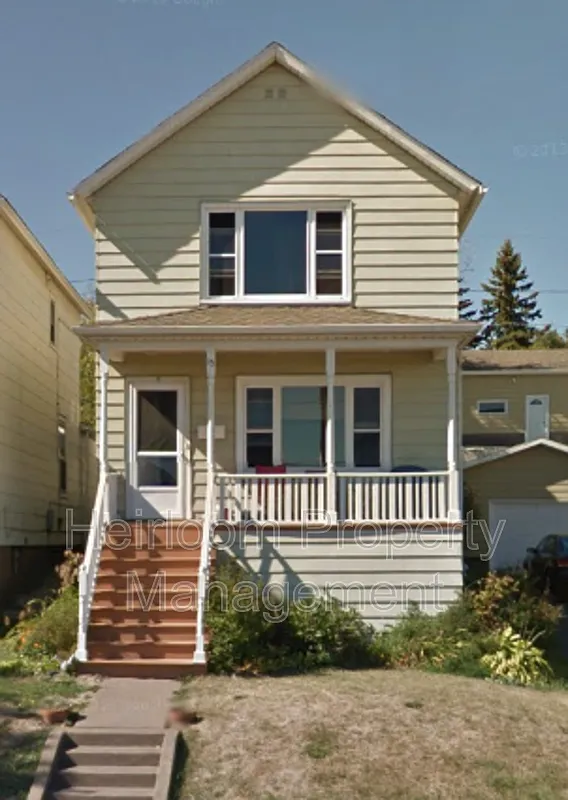 2 bed, 1.0 bath, 732 sqft, $1,175 — Photo 1