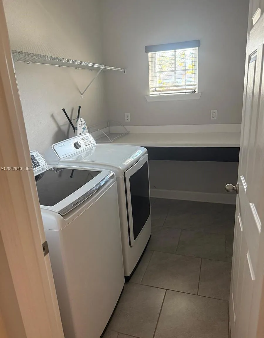 3 bed, 2.0 bath, 1644 sqft, $2,450 — Photo 4