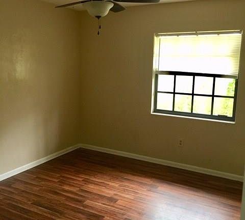 4th image of 32 Beachway Dr