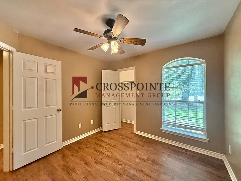15919 Brittain Ct — Photo 26