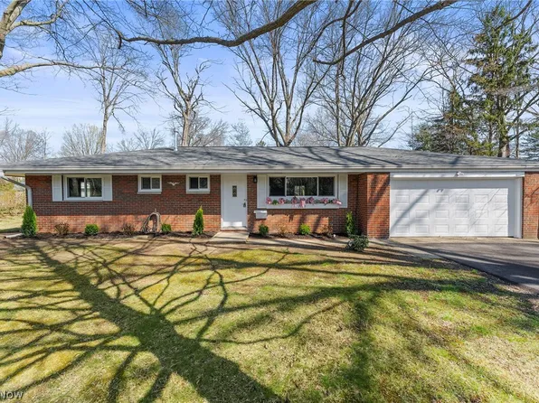 7070 Dogwood Ln, Mentor, OH 44060