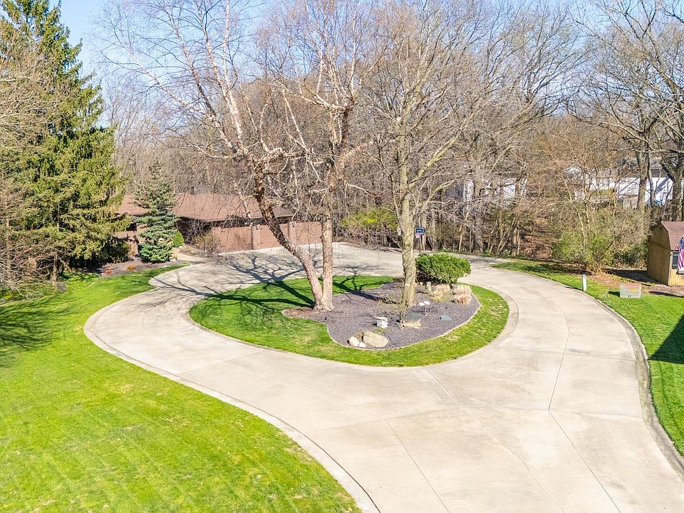 1st image of 2401 W Cabana Ct