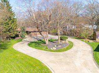 2401 W Cabana Ct, Peoria, IL 61614