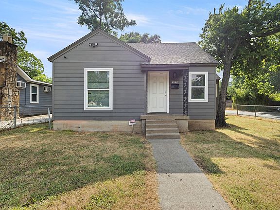 2nd image of 923 Hartsdale Dr
