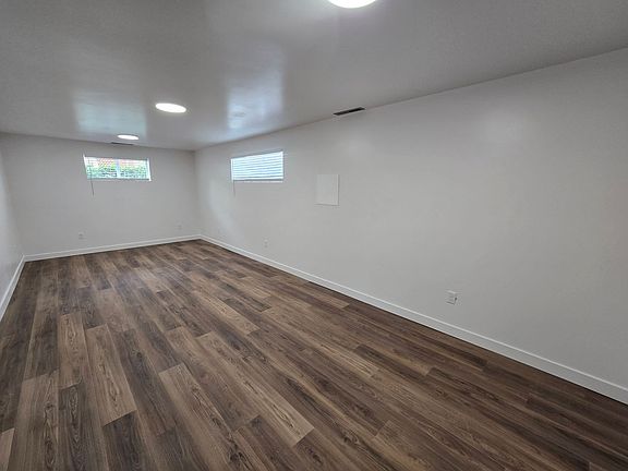 2nd image of 427 Marvista Ln