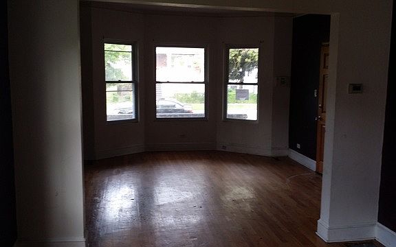 4th image of 208 S 13th Ave