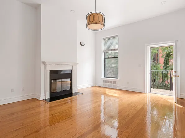10 West 123rd Street image 1 of 10