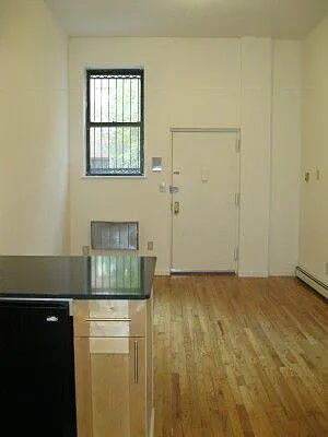 Rented by Tower Brokerage | media 20