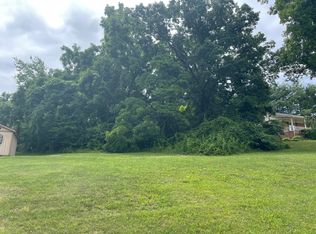 1380 Pin Oak Dr, Morristown, TN 37814