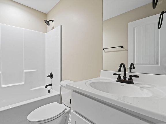 3rd image of 137 Olive Branch Dr
