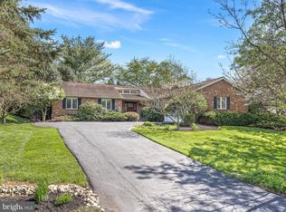4 Colonial Ct, Hockessin, DE 19707