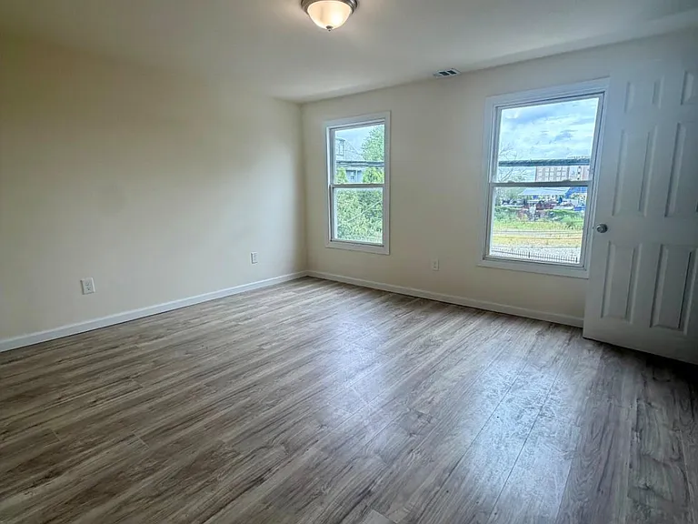 322 New St #2 — Photo 15