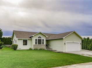 912 Goldenview Dr, East Wenatchee, WA