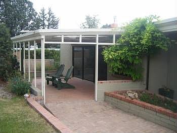 2nd image of 926 Avenida Estrellita NE