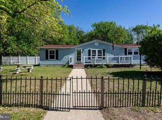 19 N Miller Ave, Penns Grove, NJ 08069