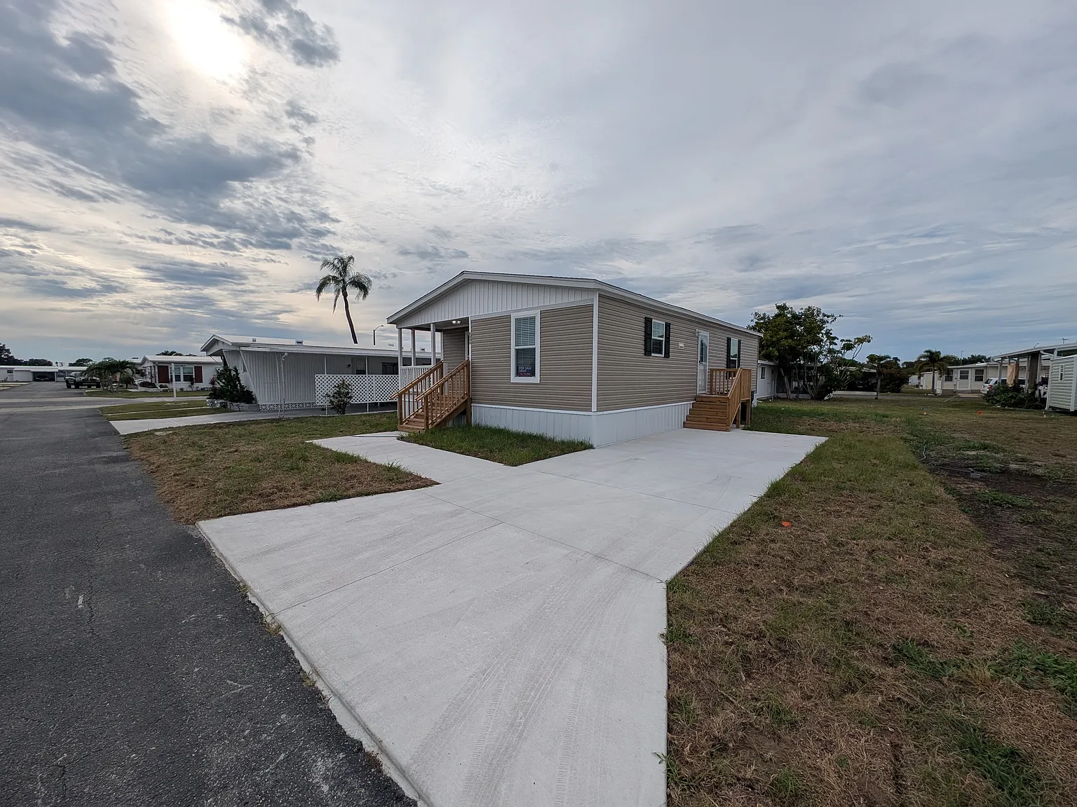 Bayshore Windmill Village — Photo 3