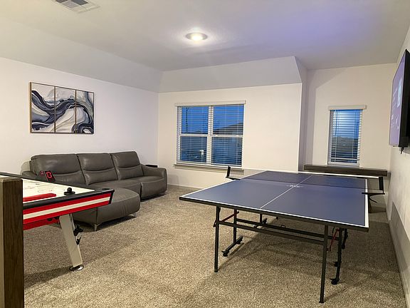 2nd image of 1815 Rolling Hill Ln