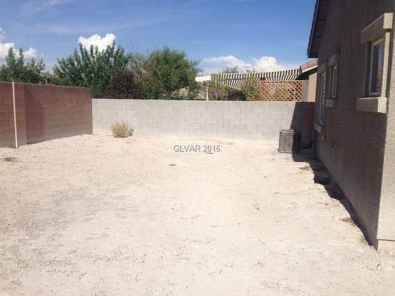 4th image of 608 Cowboy Cross Ave #0