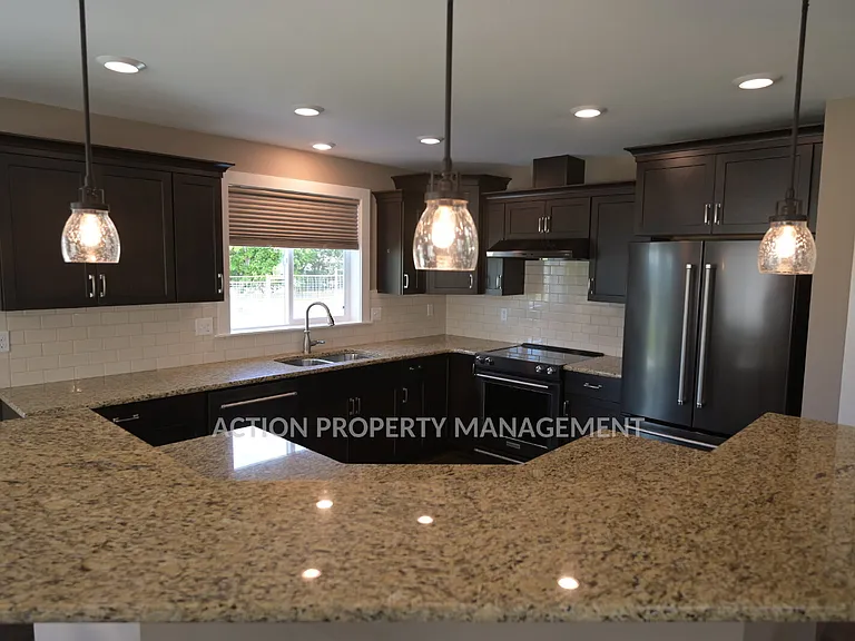41 Victoria View St — Photo 6
