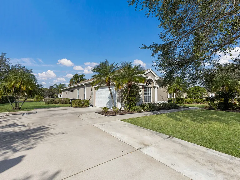 9405 Boxthorn Pl — Photo 39